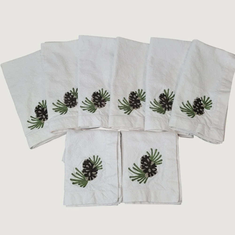 Pottery Barn Pinecone Embroidered Napkins 2009 Set of 8 Winter Holiday RARE
